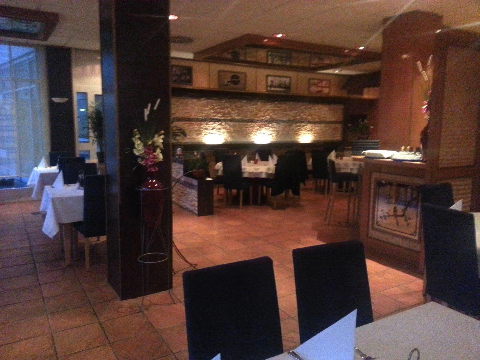 Central Hotel Winnenden Kültér fotó