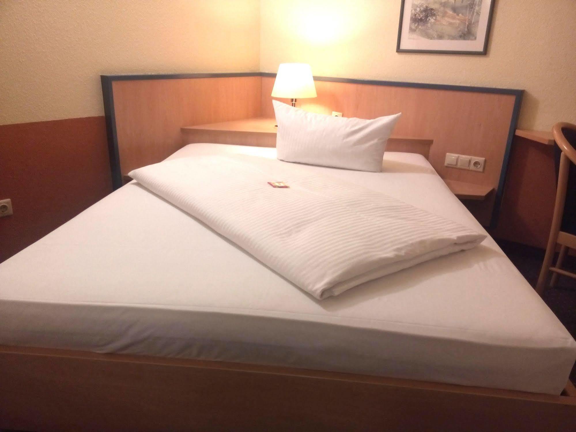 Central Hotel Winnenden Kültér fotó