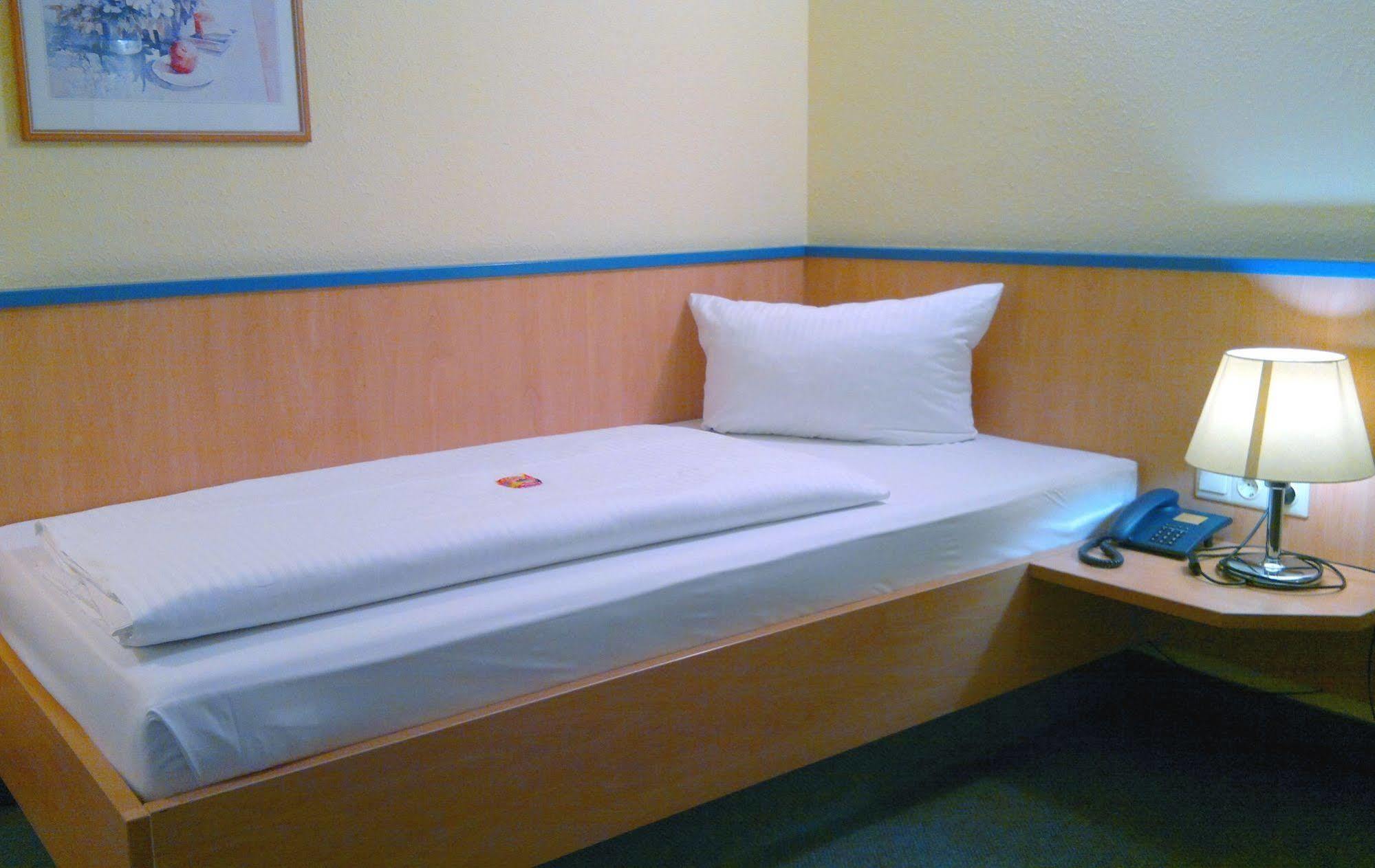 Central Hotel Winnenden Kültér fotó