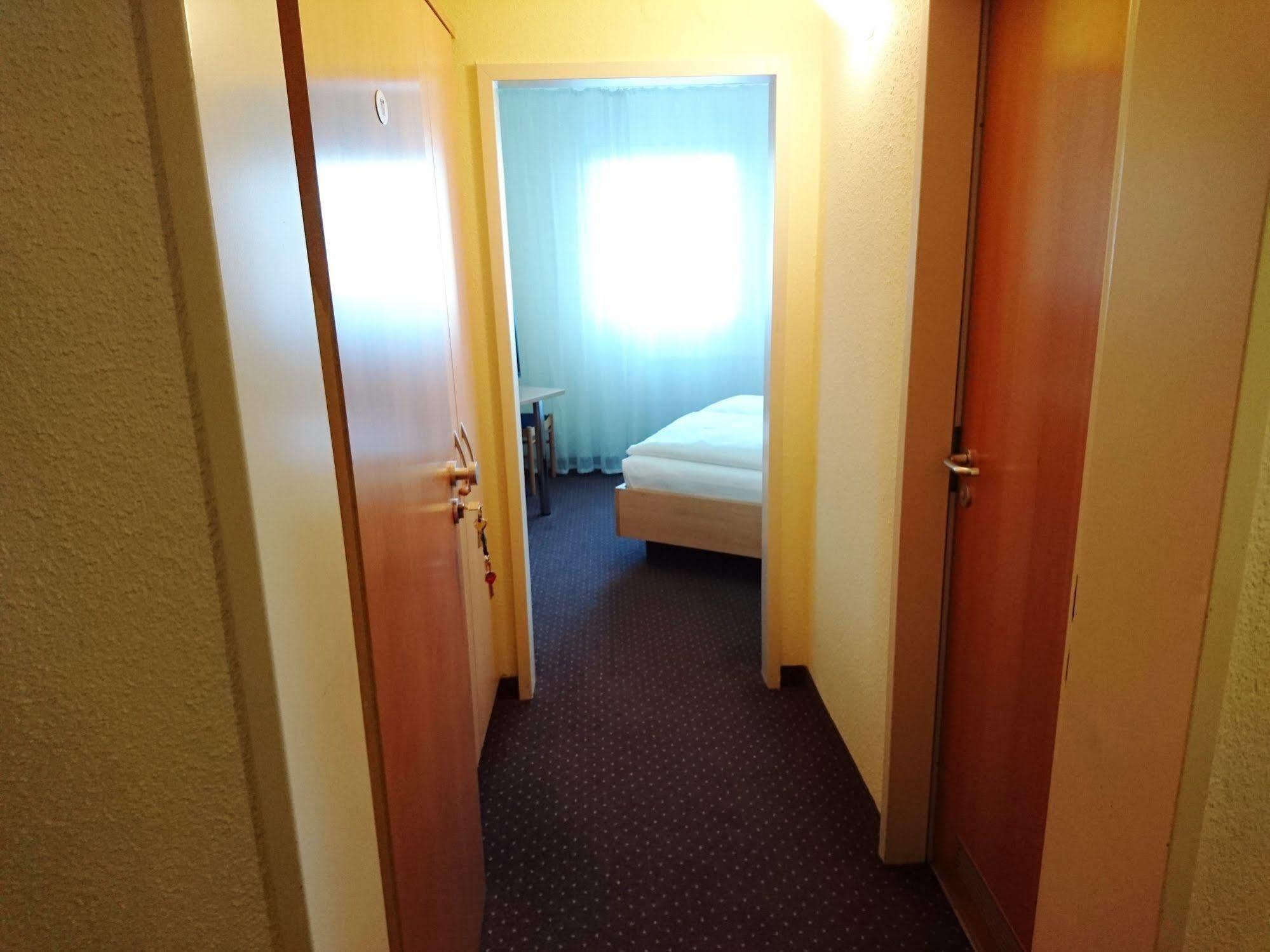 Central Hotel Winnenden Kültér fotó
