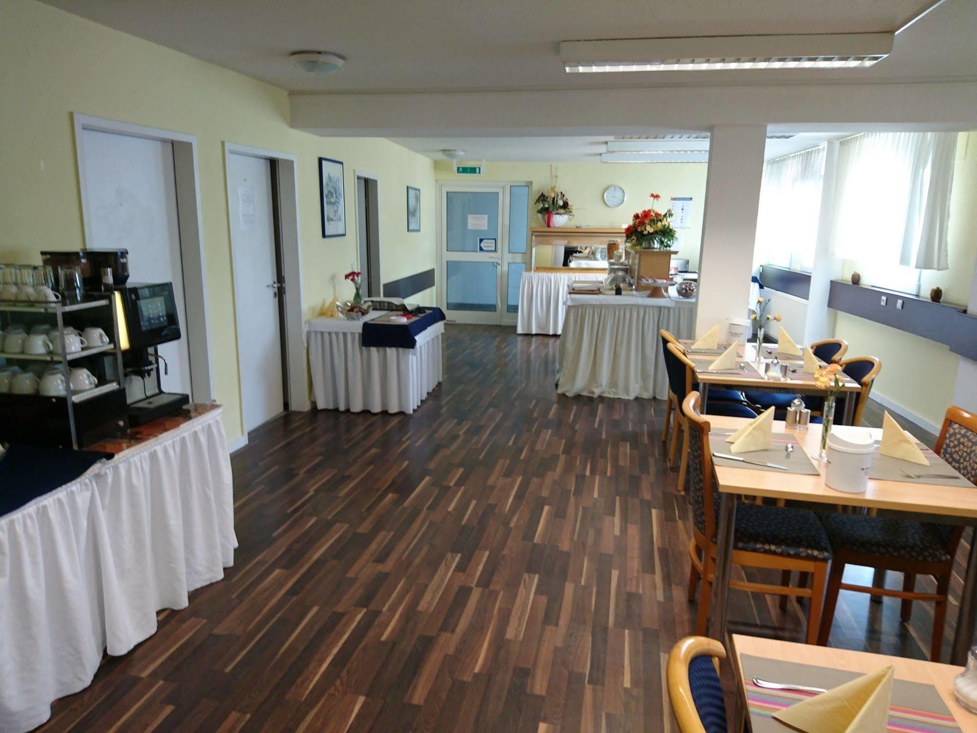Central Hotel Winnenden Kültér fotó
